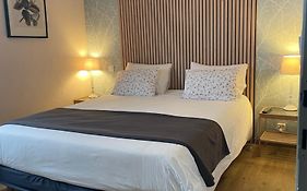 Hotel Et Restaurant Traditionnel L' Escalandes